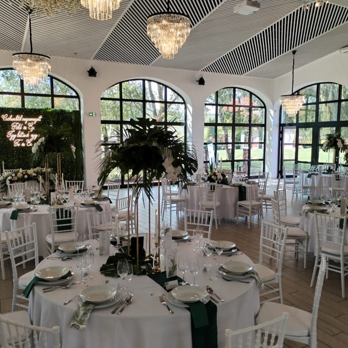 jegvirag_eskuvoidekoracio_mithosresort_greenery_zöldeskuvoidekoracio_menyasszonyicsokor_wedding_szandiestomi (16)