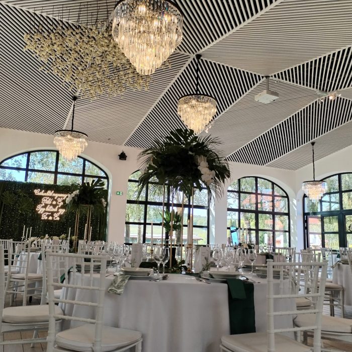 jegvirag_eskuvoidekoracio_mithosresort_greenery_zöldeskuvoidekoracio_menyasszonyicsokor_wedding_szandiestomi (17)