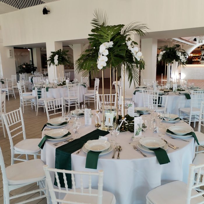 jegvirag_eskuvoidekoracio_mithosresort_greenery_zöldeskuvoidekoracio_menyasszonyicsokor_wedding_szandiestomi (18)