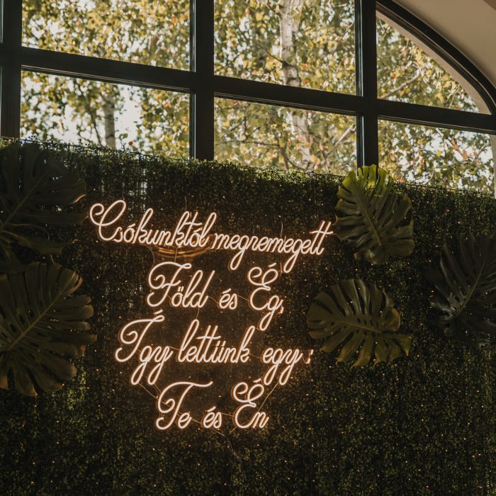 jegvirag_eskuvoidekoracio_mithosresort_greenery_zöldeskuvoidekoracio_menyasszonyicsokor_wedding_szandiestomi (23)