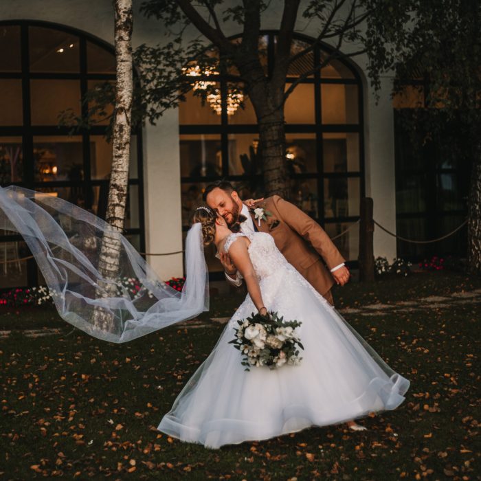 jegvirag_eskuvoidekoracio_mithosresort_greenery_zöldeskuvoidekoracio_menyasszonyicsokor_wedding_szandiestomi (9)